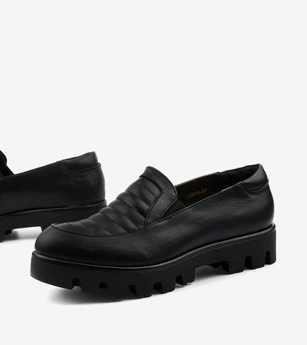 Dámske čierne slip-on topánky Ramsgate